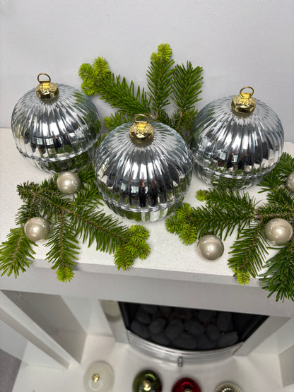 Christmas Glass Bauble Scented Candle – Limited Edition