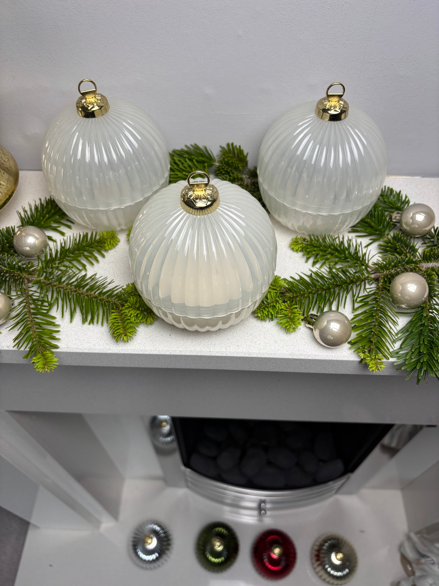 Christmas Glass Bauble Scented Candle – Limited Edition